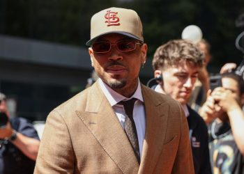 Chris Brown bekent schuld na nachtclubincident in Londen