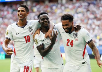 Engeland pakt brons na historisch doelpuntenfestijn tegen Frankrijk