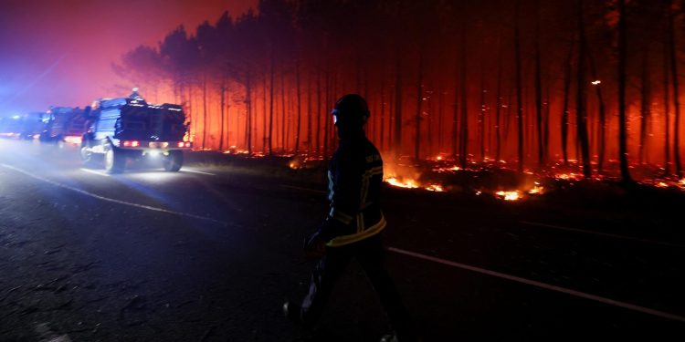 Extreem droge lucht en hitte jagen bosbranden in Europa aan