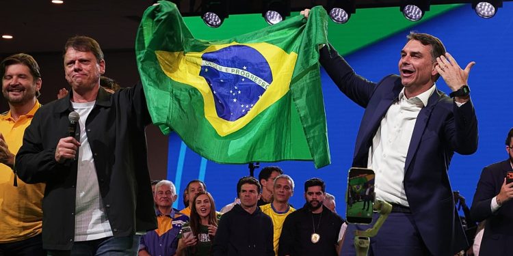 Flávio Bolsonaro officieel uitdager van Lula bij Braziliaanse verkiezingen
