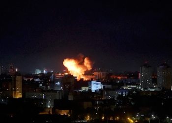 Dodelijk Russisch raketoffensief treft Kiev na Oekraïense droneaanvallen