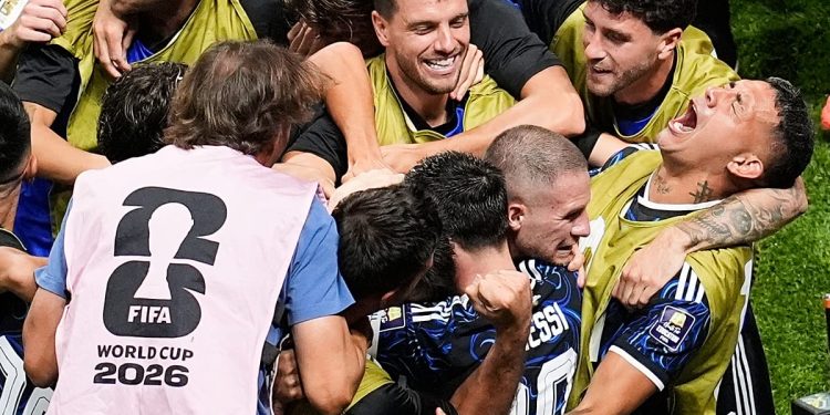 Spanje kroont zich tot wereldkampioen na zinderende verlenging tegen Argentinië