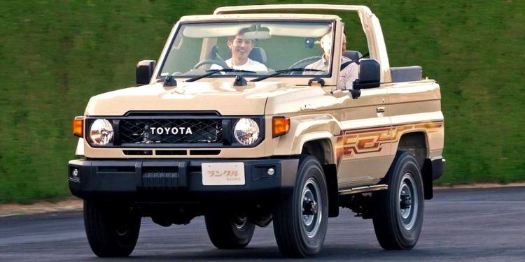 Toyota toont zeldzame korte Land Cruiser met neerklapbare voorruit