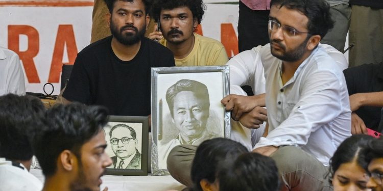 Woede in India na gedwongen ziekenhuisopname hongerstakende activist