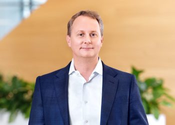 Charter rondt overname Cox af en vormt kabelreus