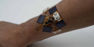 Draagbare slimme pleisters grijpen zelfstandig in bij vergiftiging en overdosering