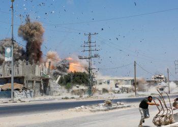 Nieuwe dodelijke luchtaanvallen treffen Gaza en Westelijke Jordaanoever